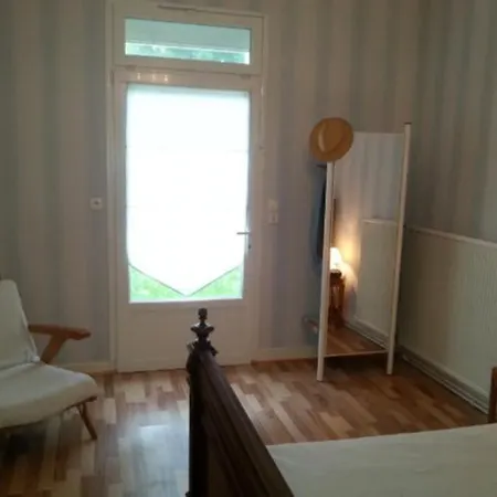 Lägenhet Pereire T2 75m2 En Rdc + Jardin Prive *