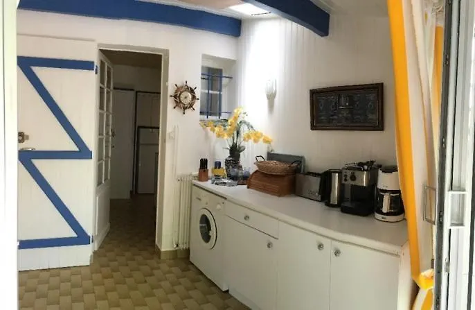 Apartment Pereire T2 75m2 En Rdc + Jardin Prive *